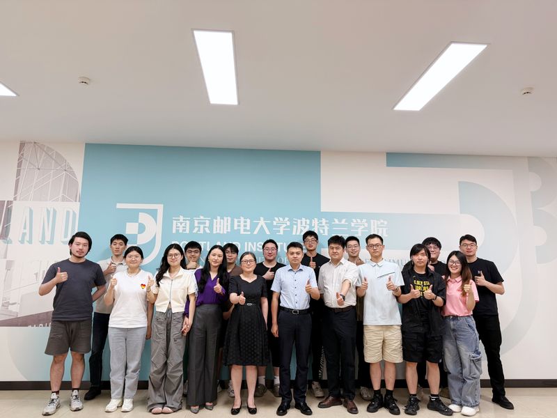 双向奔赴话成长，青云平川启新程 ——我院2025届本科毕业生代表座谈会顺利举行
